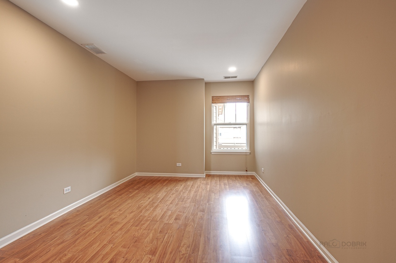 1817 CRENSHAW Circle, Vernon Hills, IL 60061