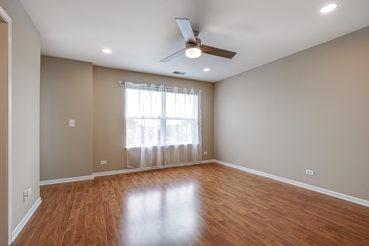 1817 CRENSHAW Circle, Vernon Hills, IL 60061