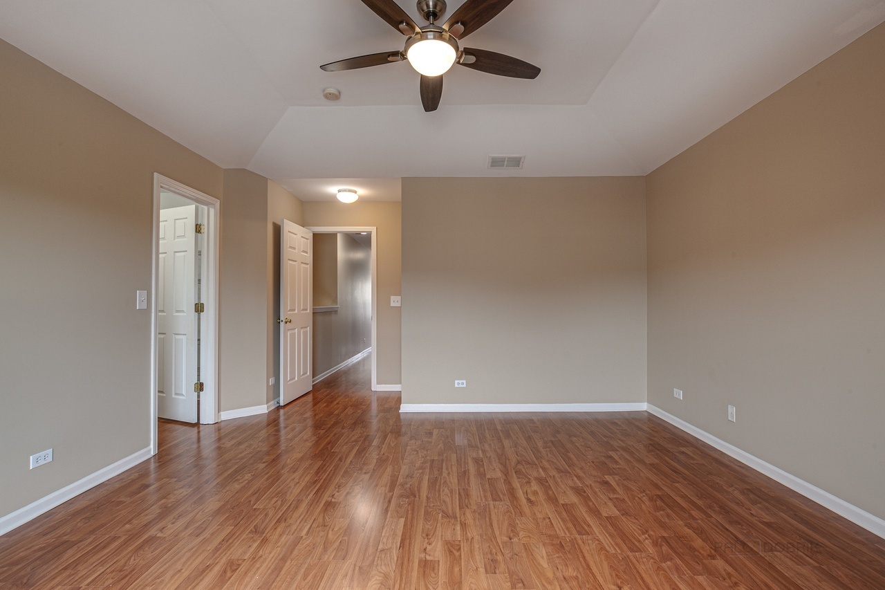 1817 CRENSHAW Circle, Vernon Hills, IL 60061