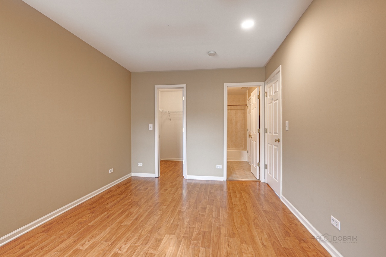 1817 CRENSHAW Circle, Vernon Hills, IL 60061