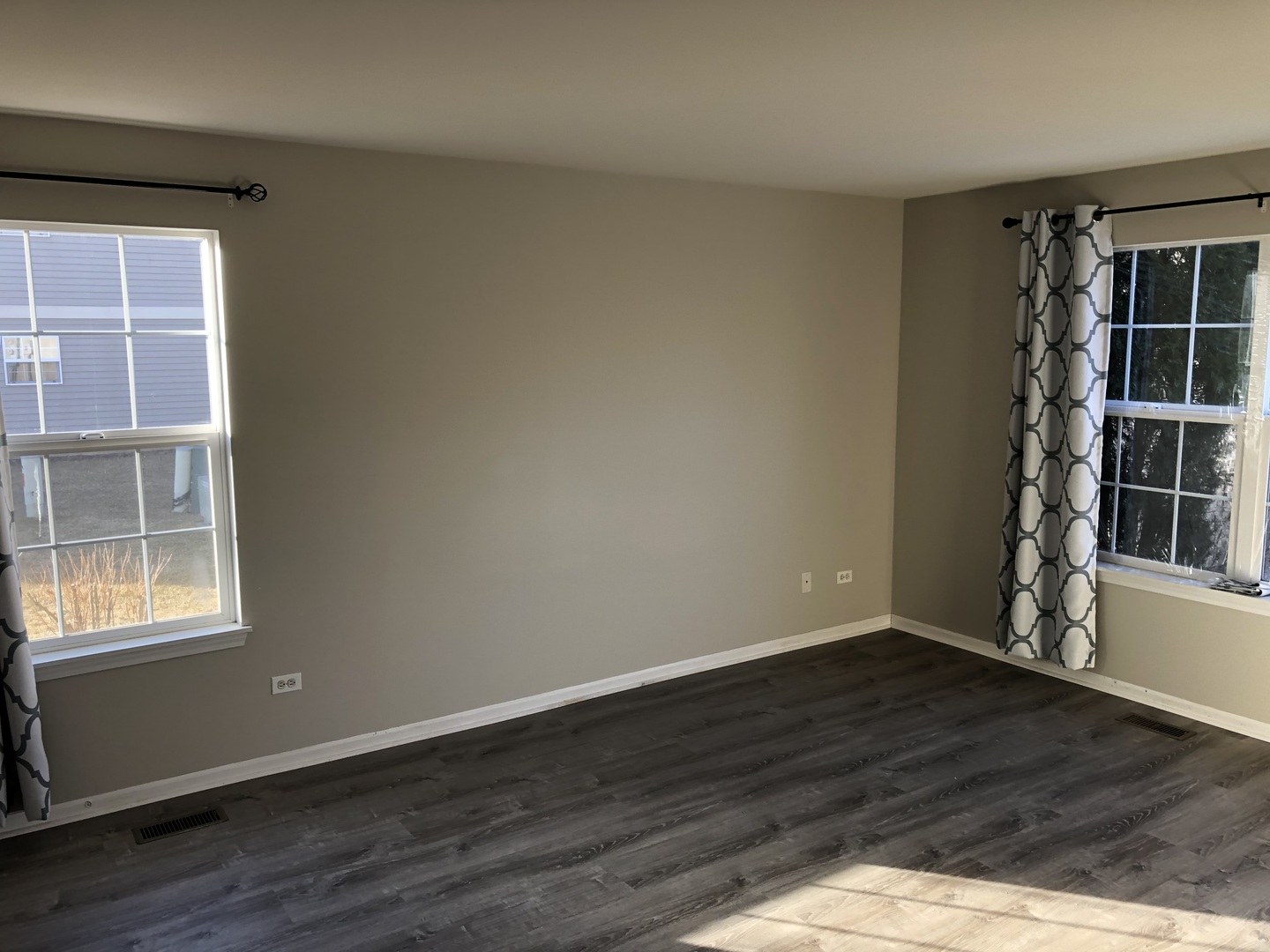 928 N Village Drive #1, Round Lake Beach, IL 60073