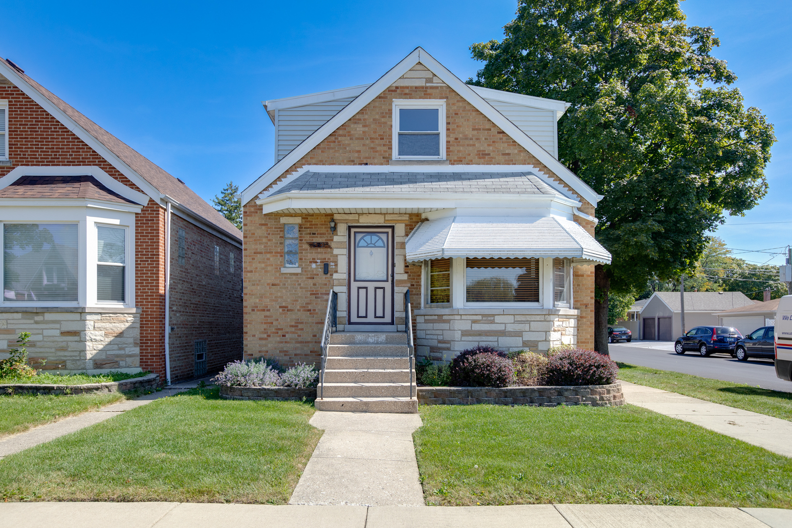 5301 N Melvina Avenue, Chicago, IL 60630