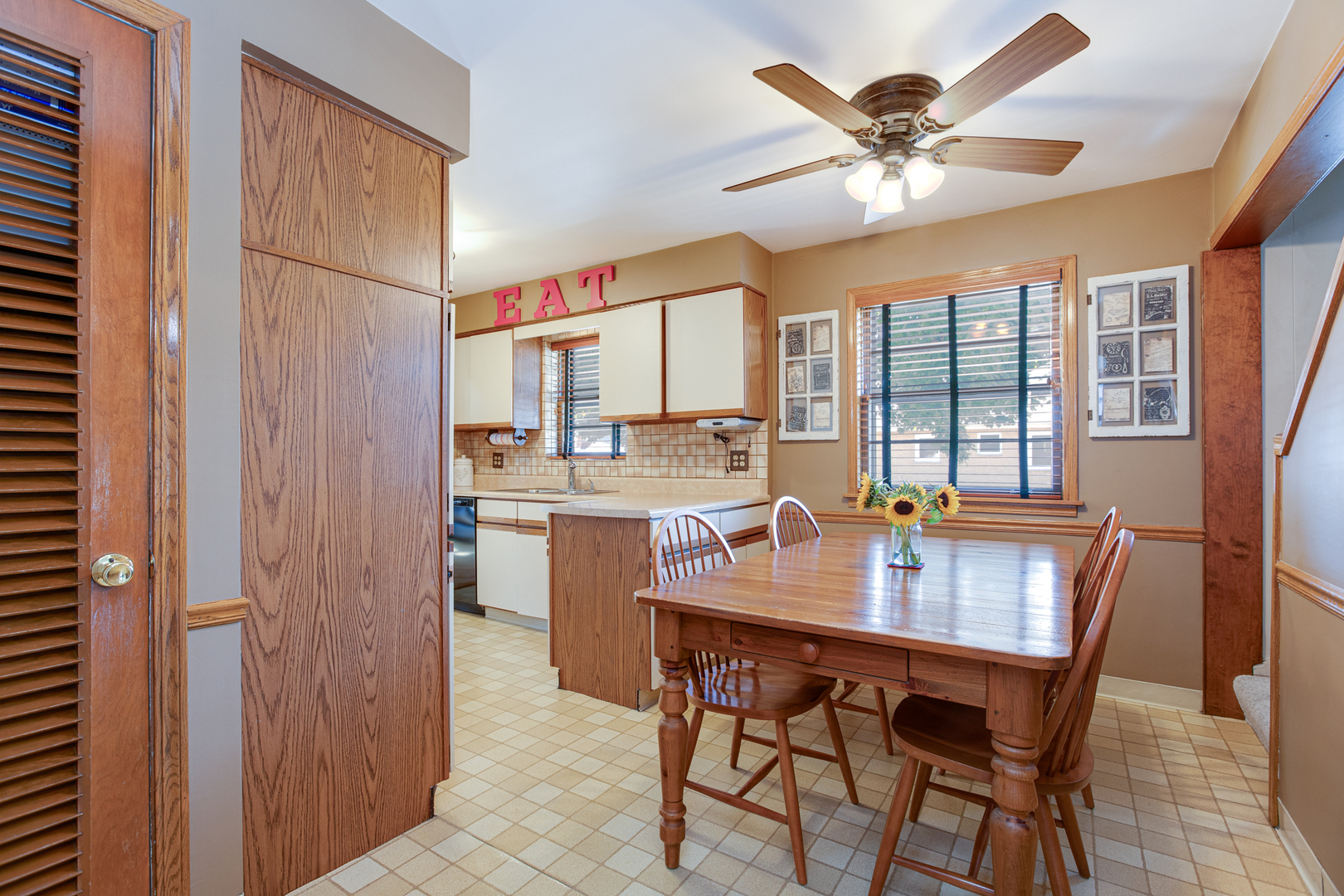 5301 N Melvina Avenue, Chicago, IL 60630