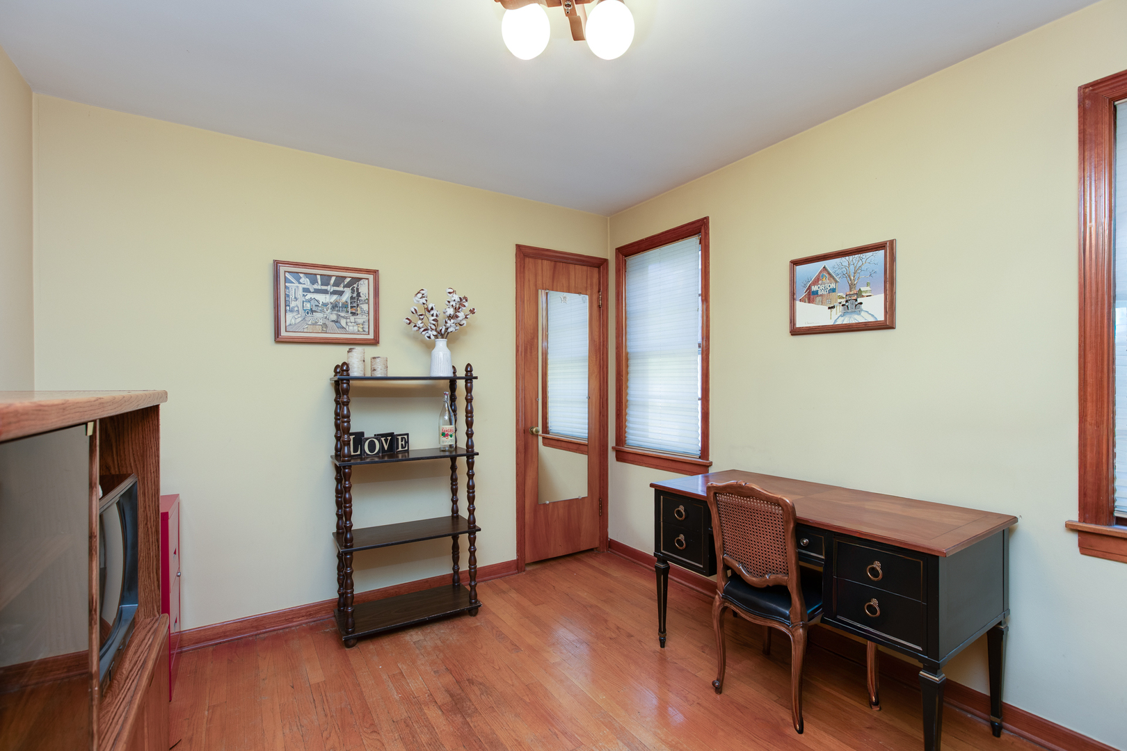 5301 N Melvina Avenue, Chicago, IL 60630