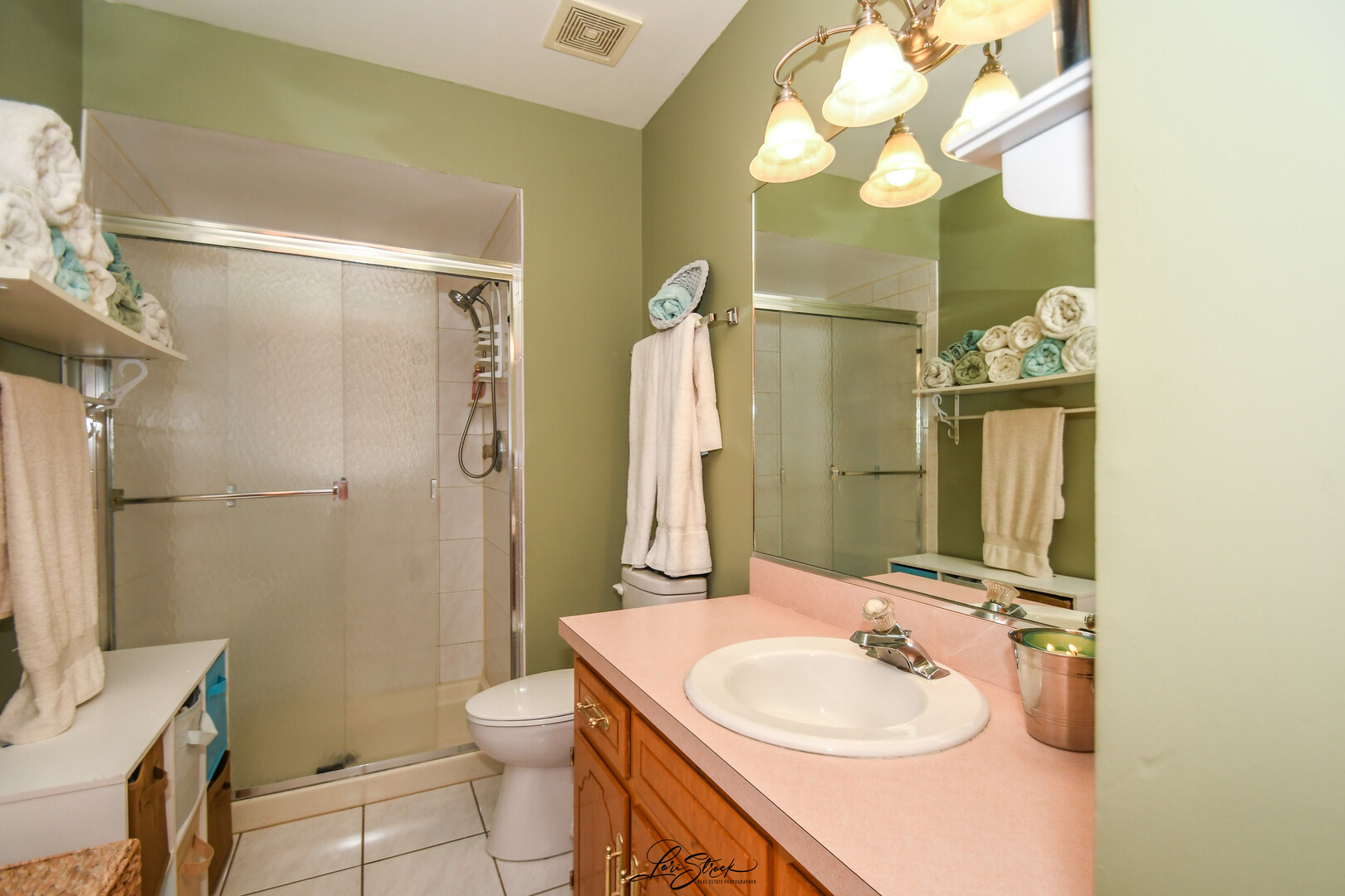 7810 S Lockwood Avenue, Burbank, IL 60459