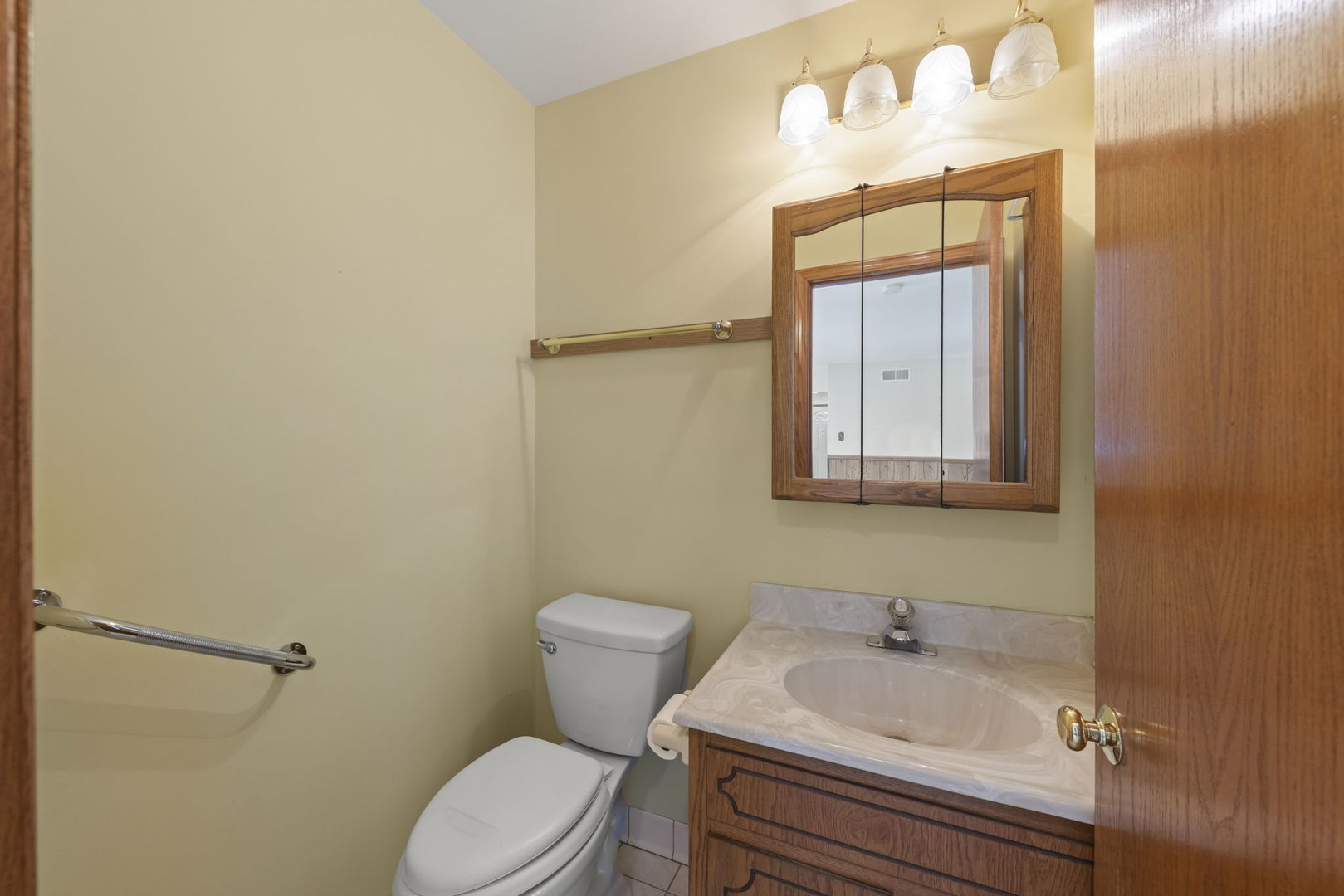 14051 E Laramie Court, Crestwood, IL 60418