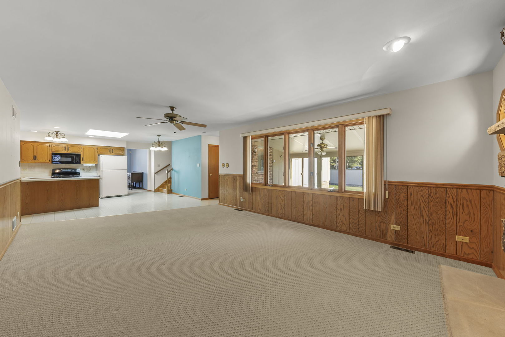 14051 E Laramie Court, Crestwood, IL 60418