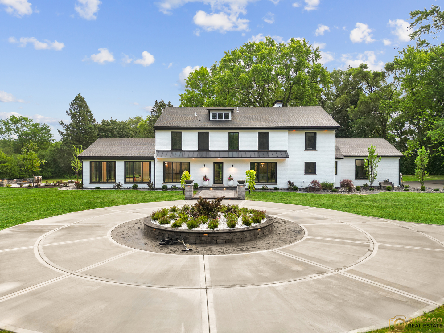 379 W County Line Road, Barrington Hills, IL 60010