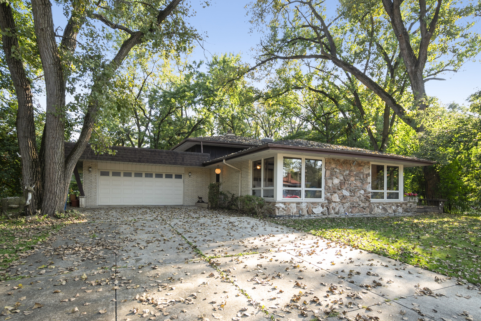 11950 S 73rd Court, Palos Heights, IL 60463