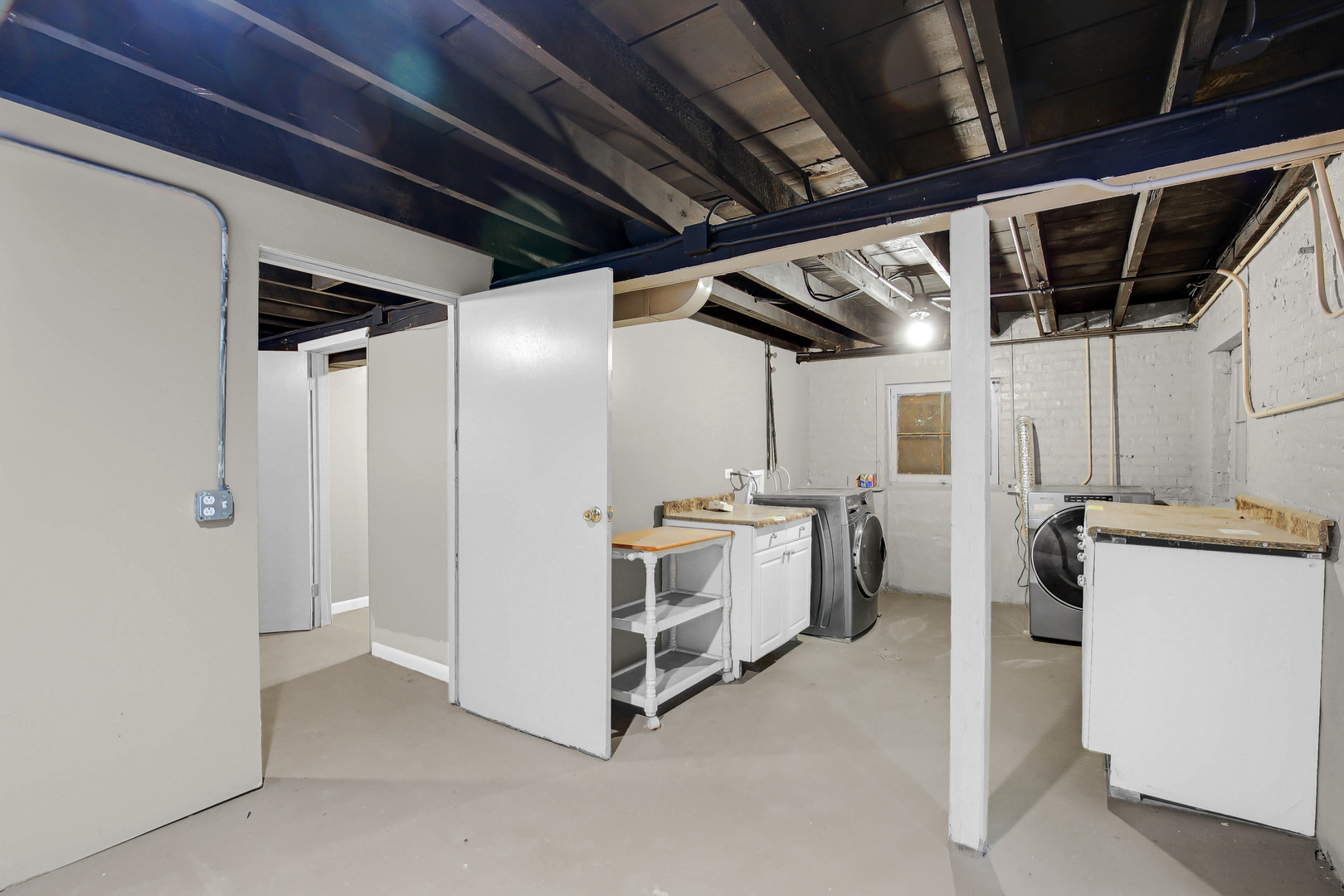 812 S Kilbourn Avenue, Chicago, IL 60624