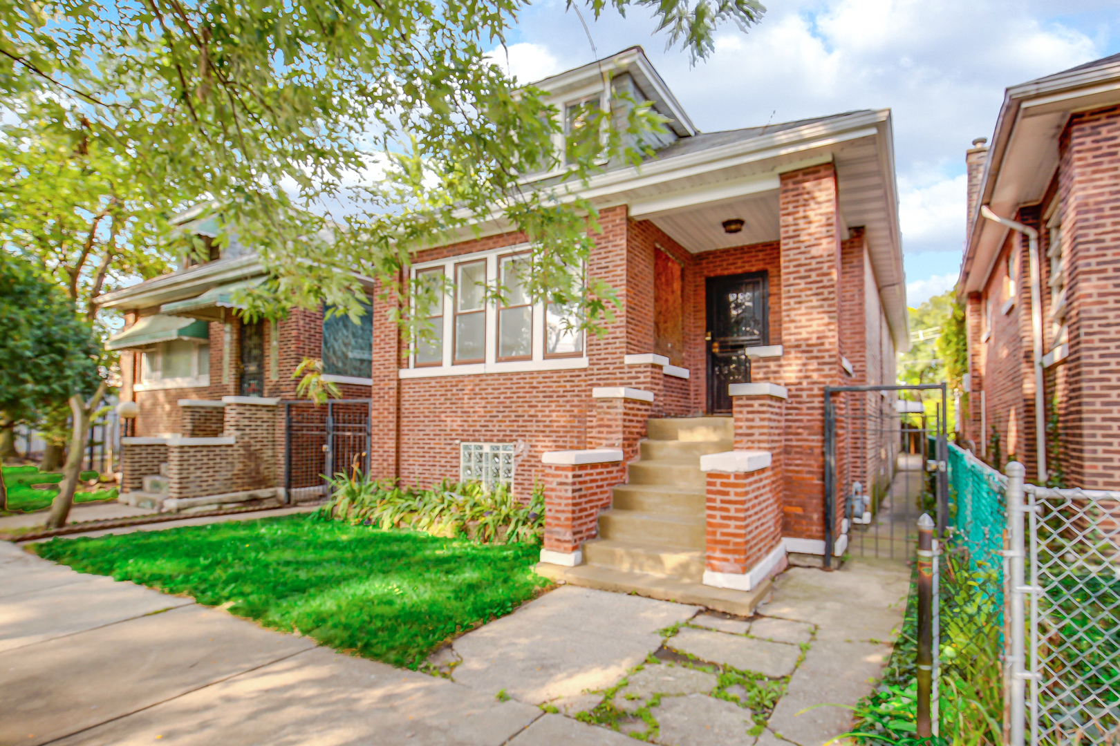 812 S Kilbourn Avenue, Chicago, IL 60624