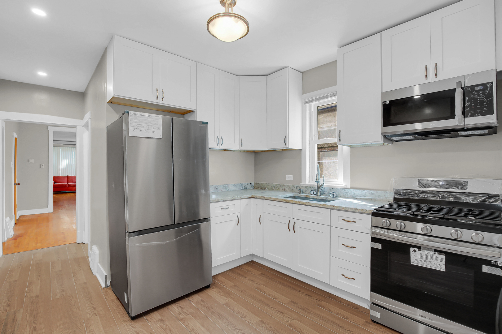 812 S Kilbourn Avenue, Chicago, IL 60624