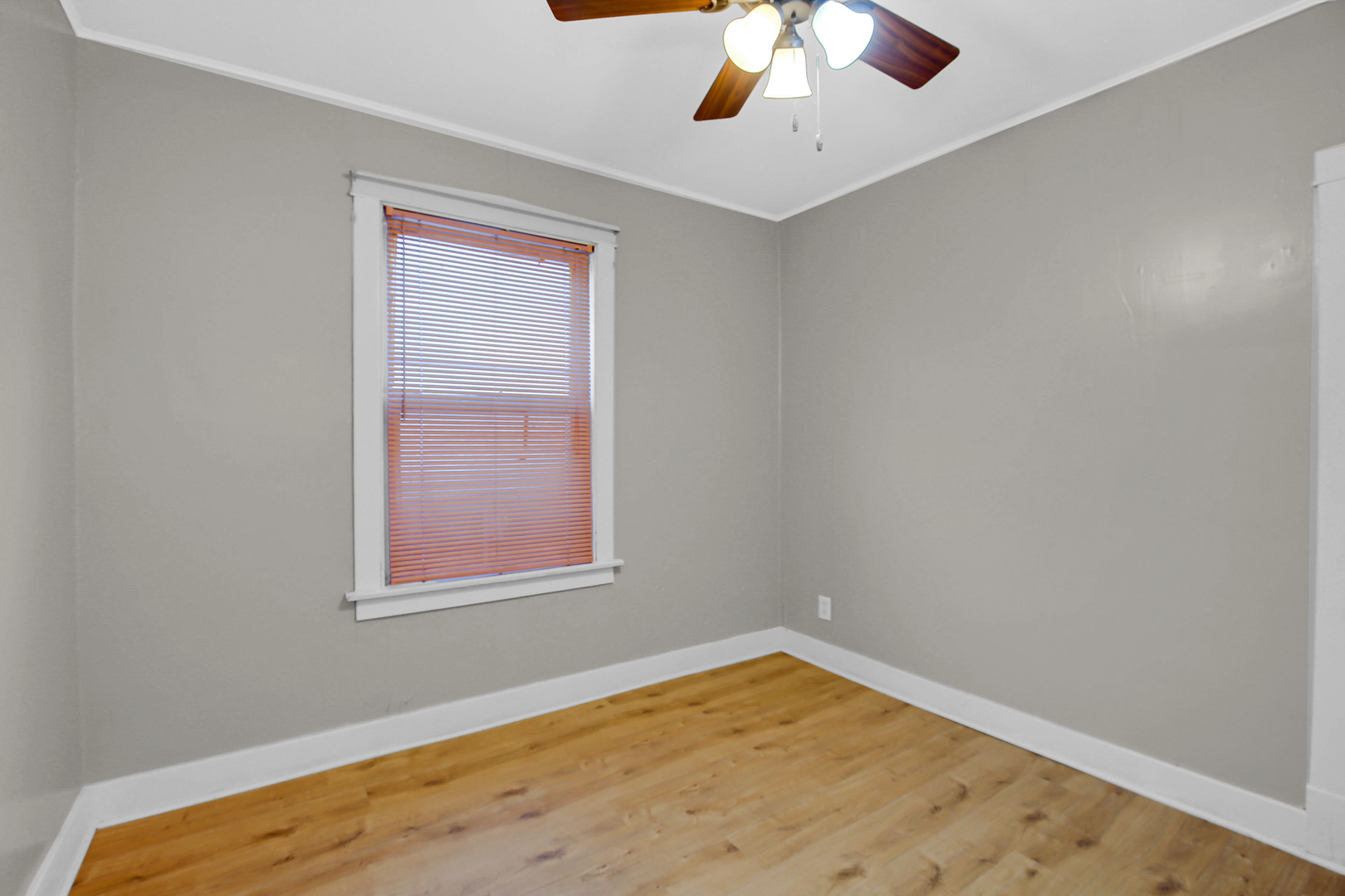 812 S Kilbourn Avenue, Chicago, IL 60624