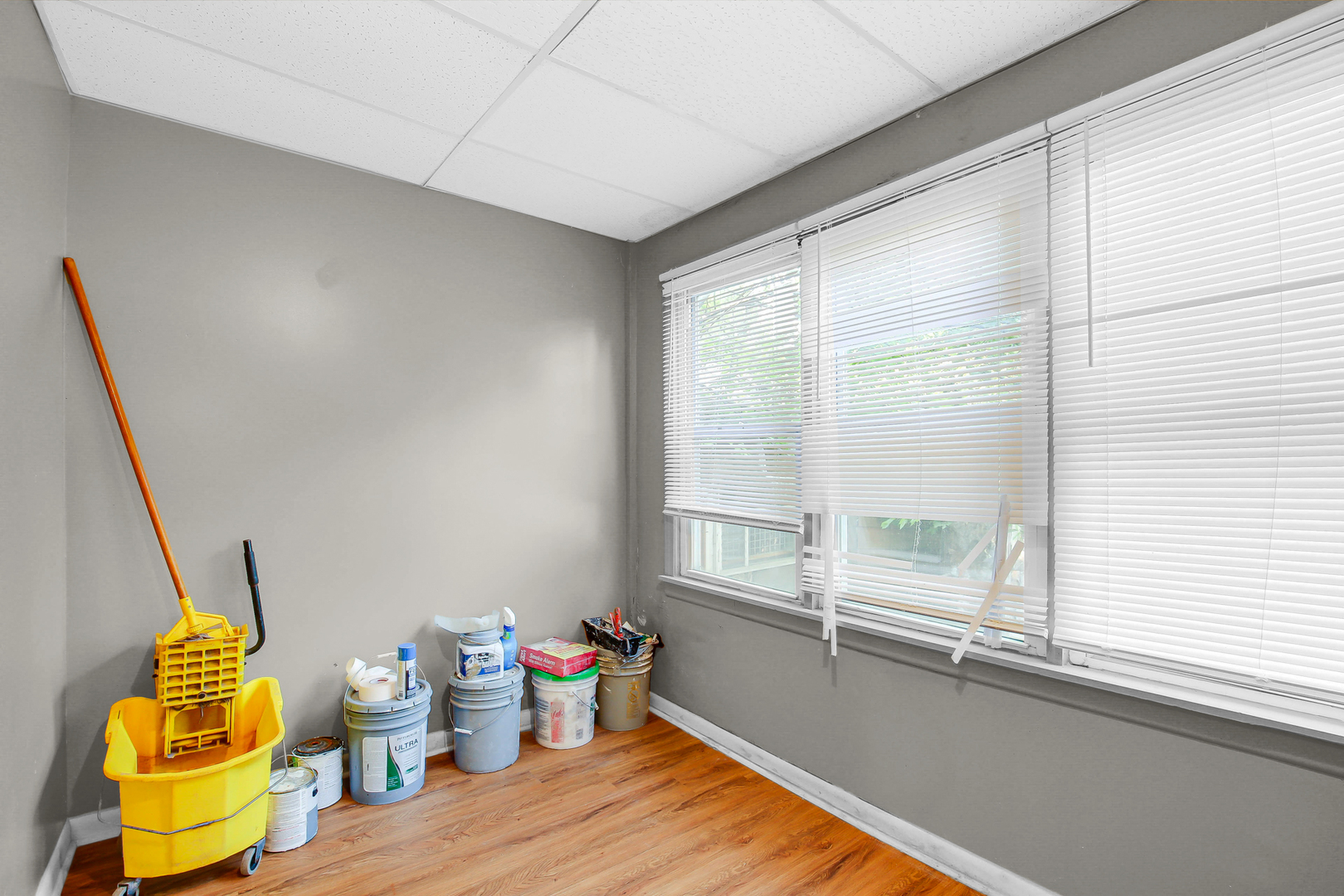 812 S Kilbourn Avenue, Chicago, IL 60624