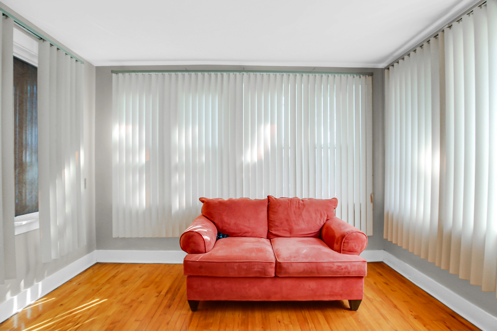 812 S Kilbourn Avenue, Chicago, IL 60624