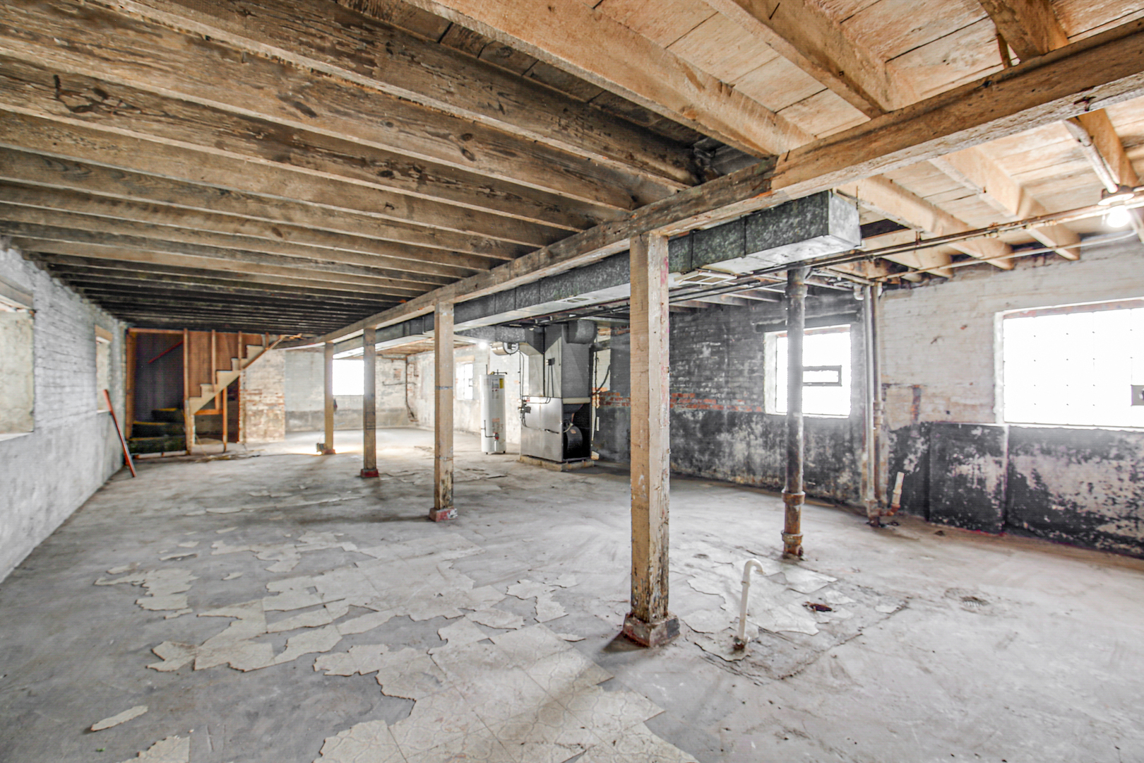 814 S Kilbourn Avenue, Chicago, IL 60624