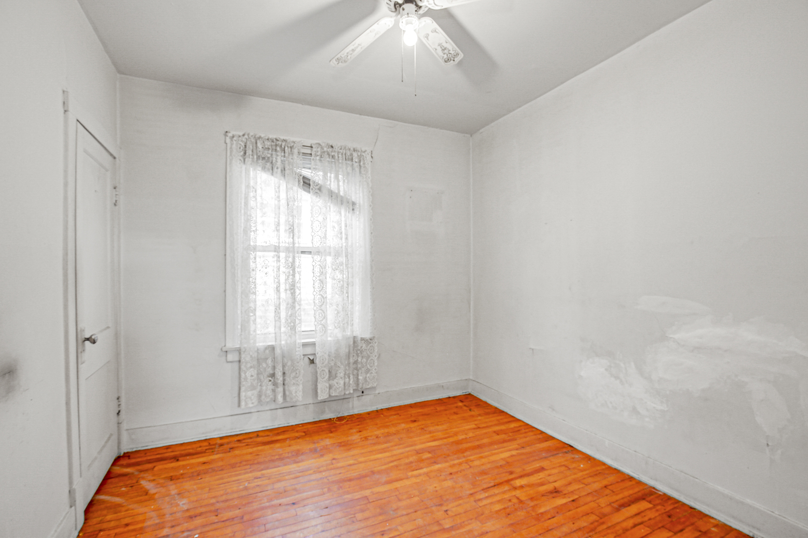 814 S Kilbourn Avenue, Chicago, IL 60624