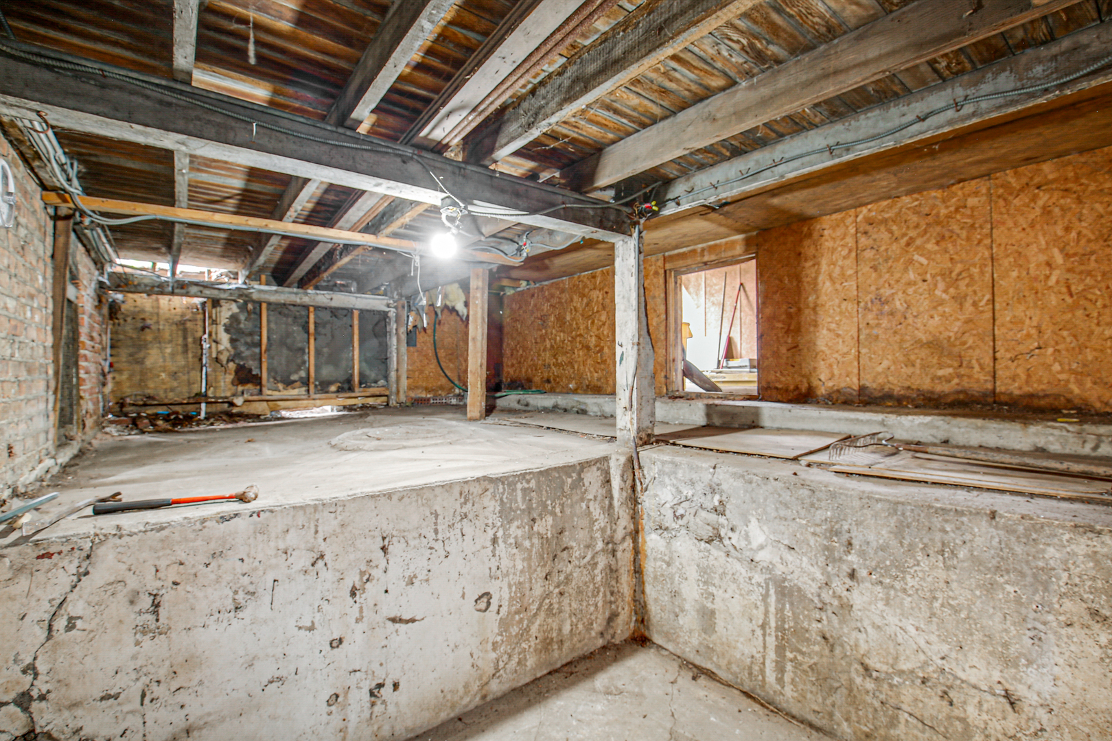 814 S Kilbourn Avenue, Chicago, IL 60624