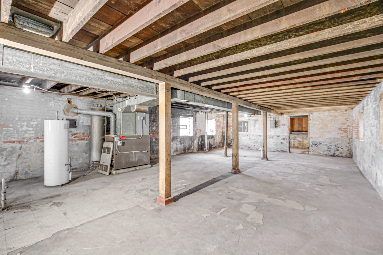 814 S Kilbourn Avenue, Chicago, IL 60624