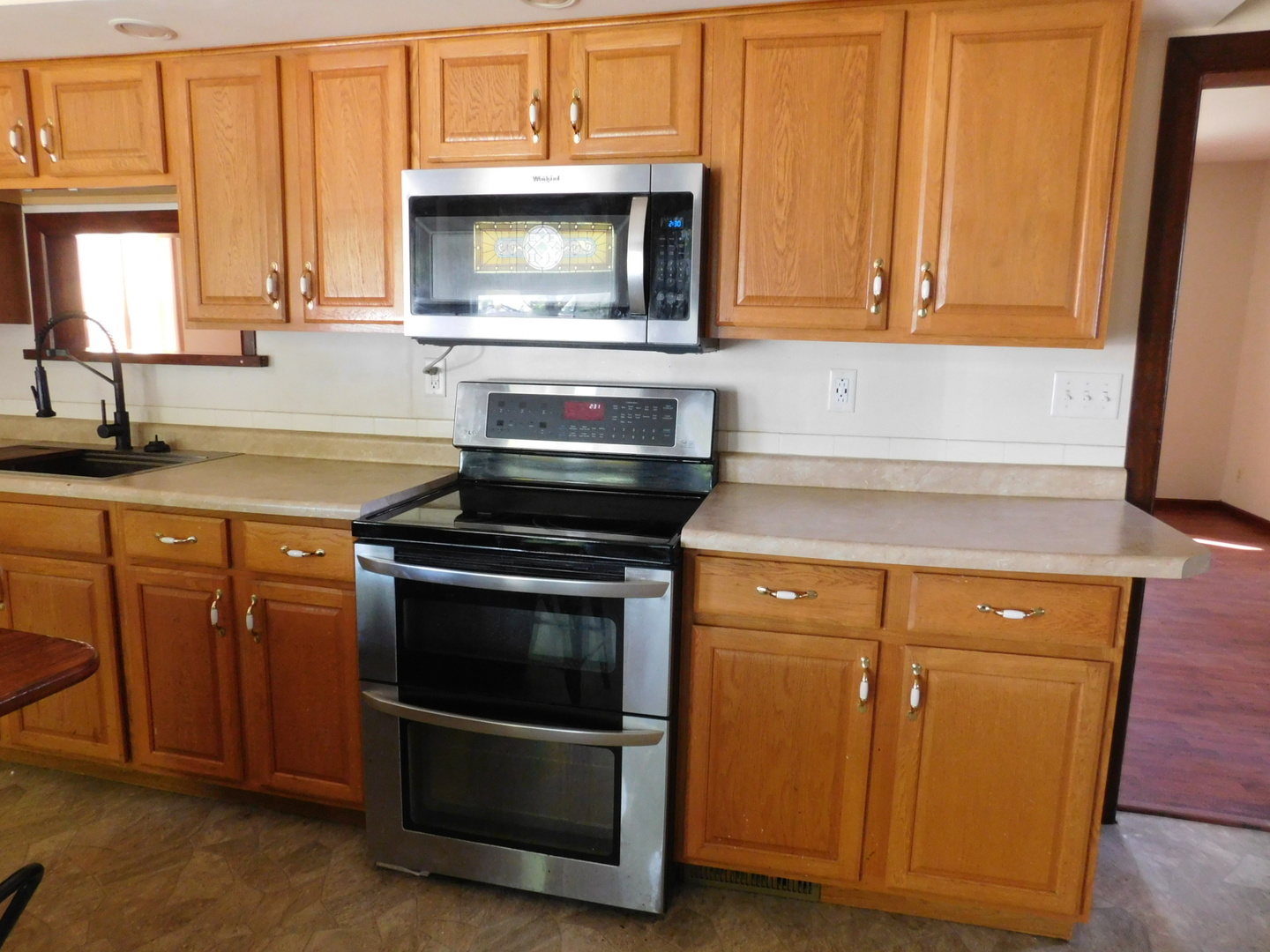 305 E Comanche Avenue, Shabbona, IL 60550