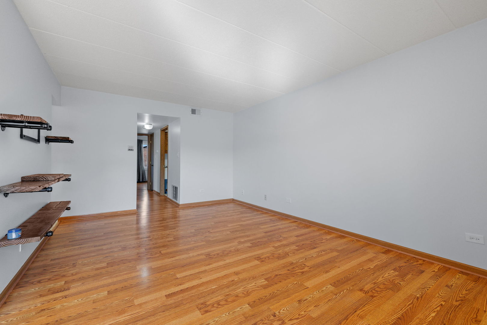 15730 Revere Court #D, Oak Forest, IL 60452