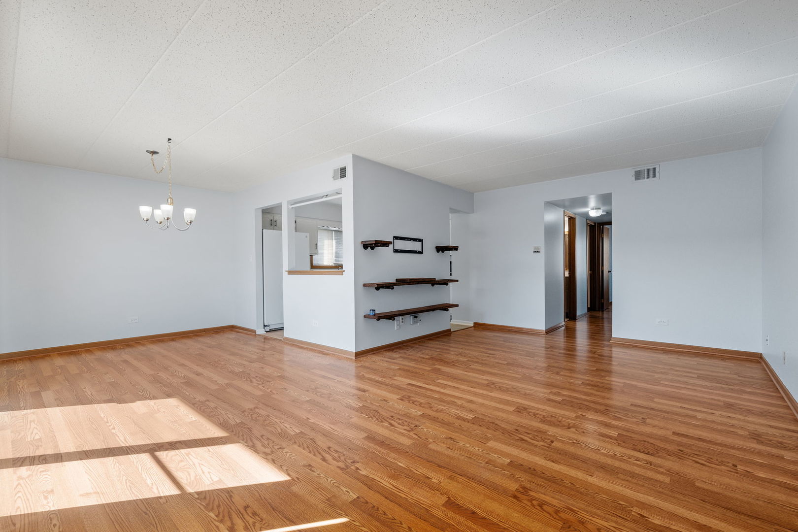 15730 Revere Court #D, Oak Forest, IL 60452