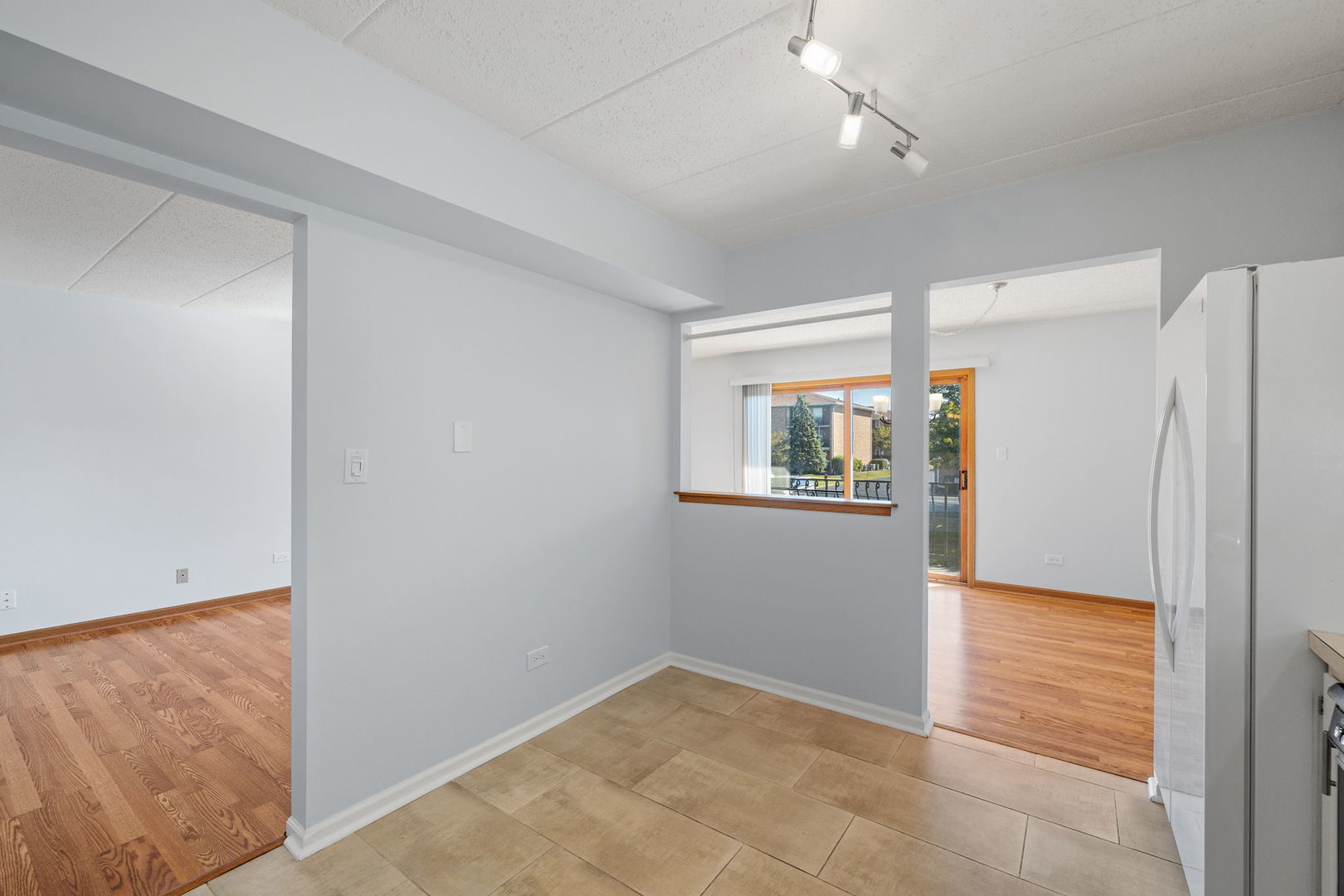 15730 Revere Court #D, Oak Forest, IL 60452