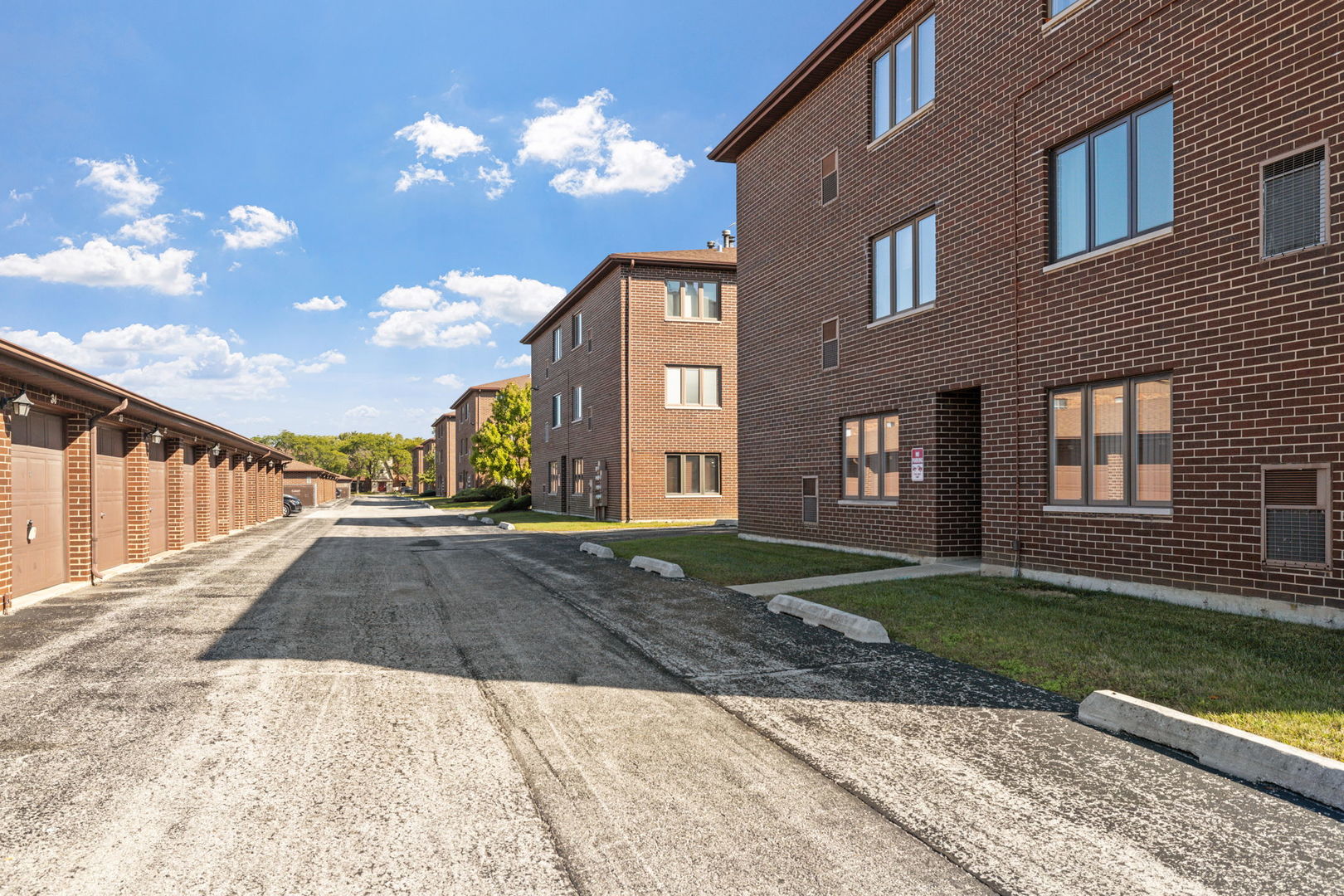 15730 Revere Court #D, Oak Forest, IL 60452