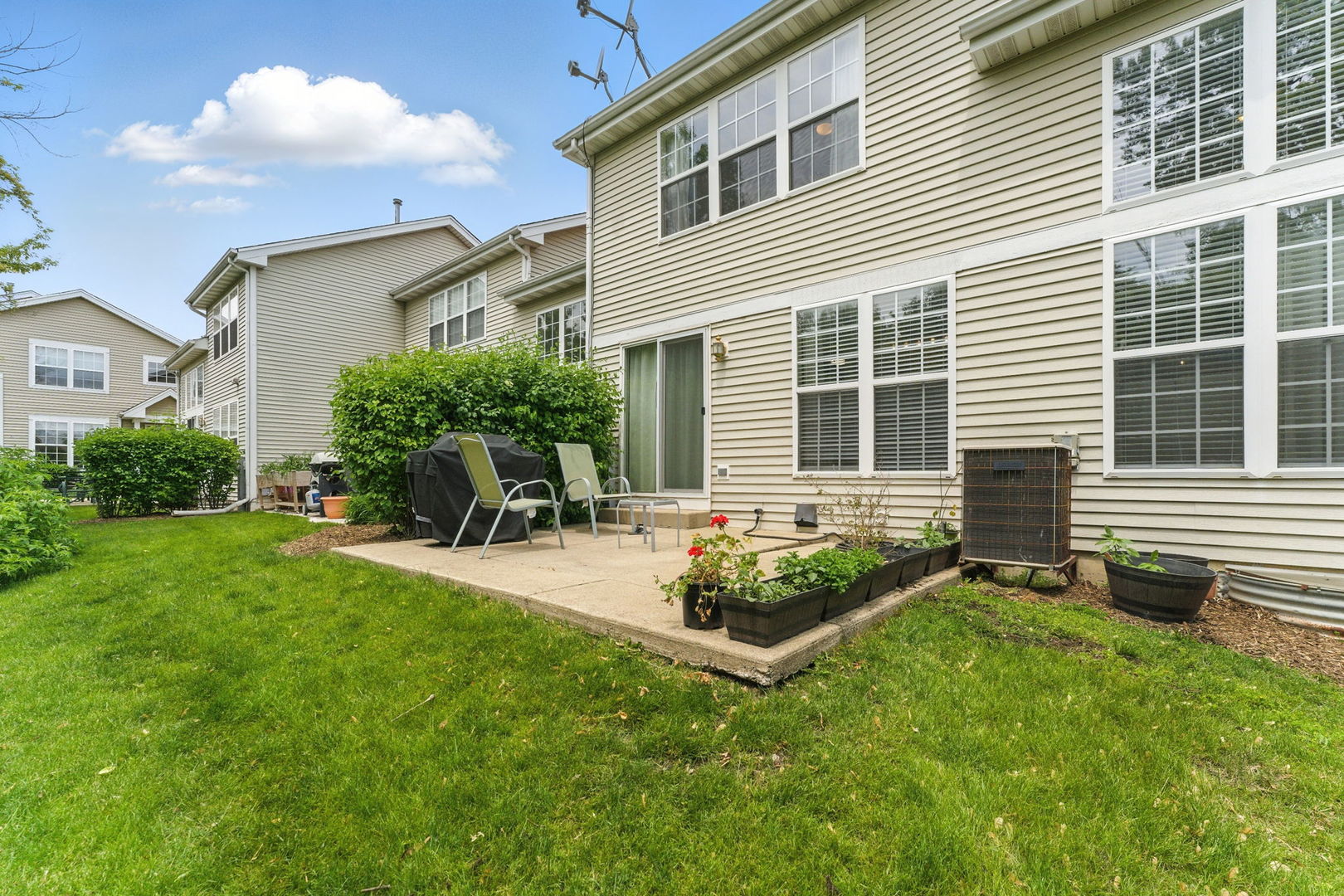 904 Willow Street, Itasca, IL 60143