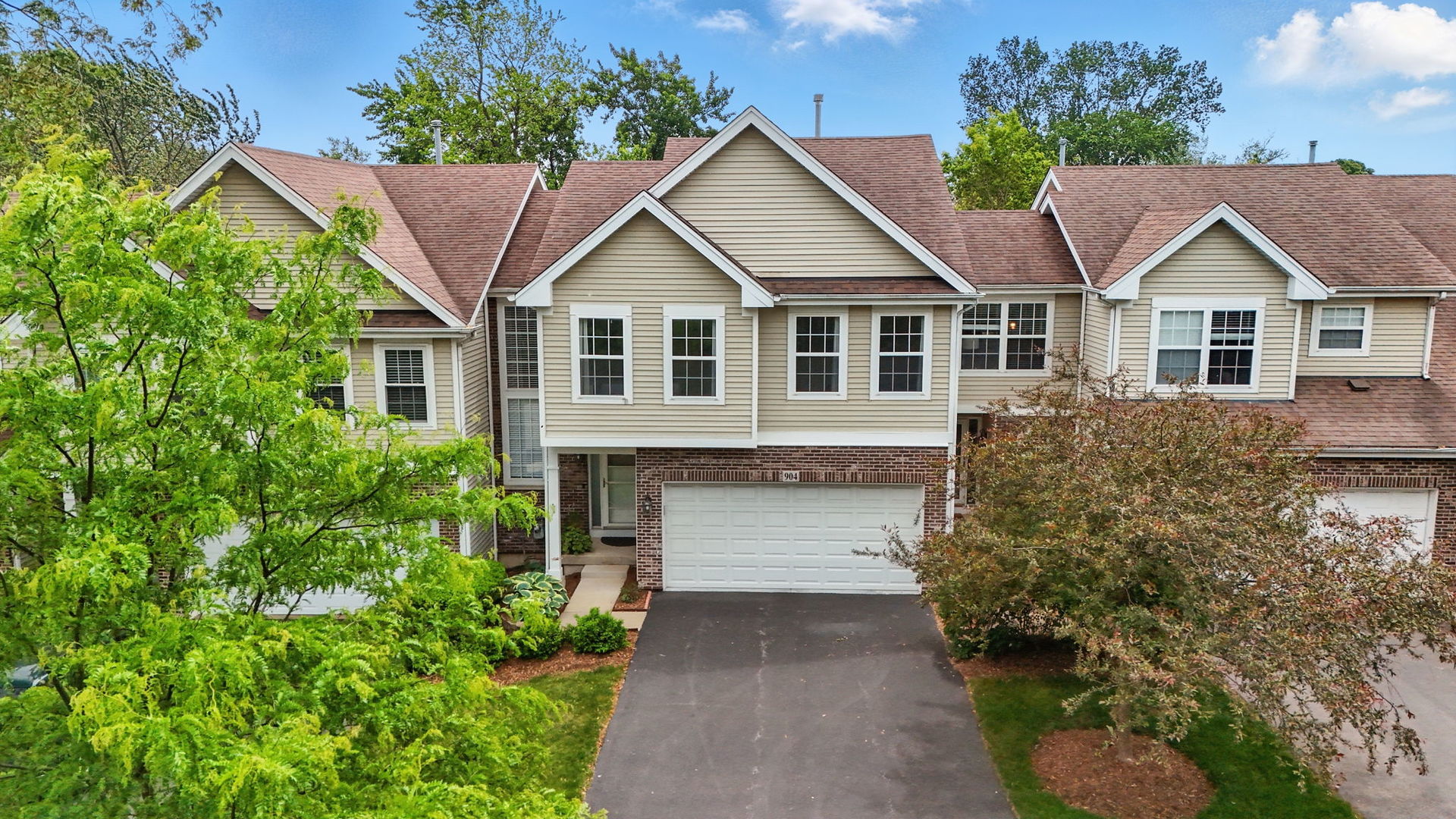 904 Willow Street, Itasca, IL 60143