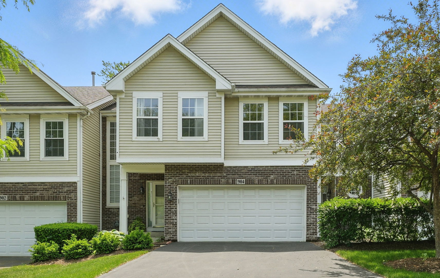 904 Willow Street, Itasca, IL 60143