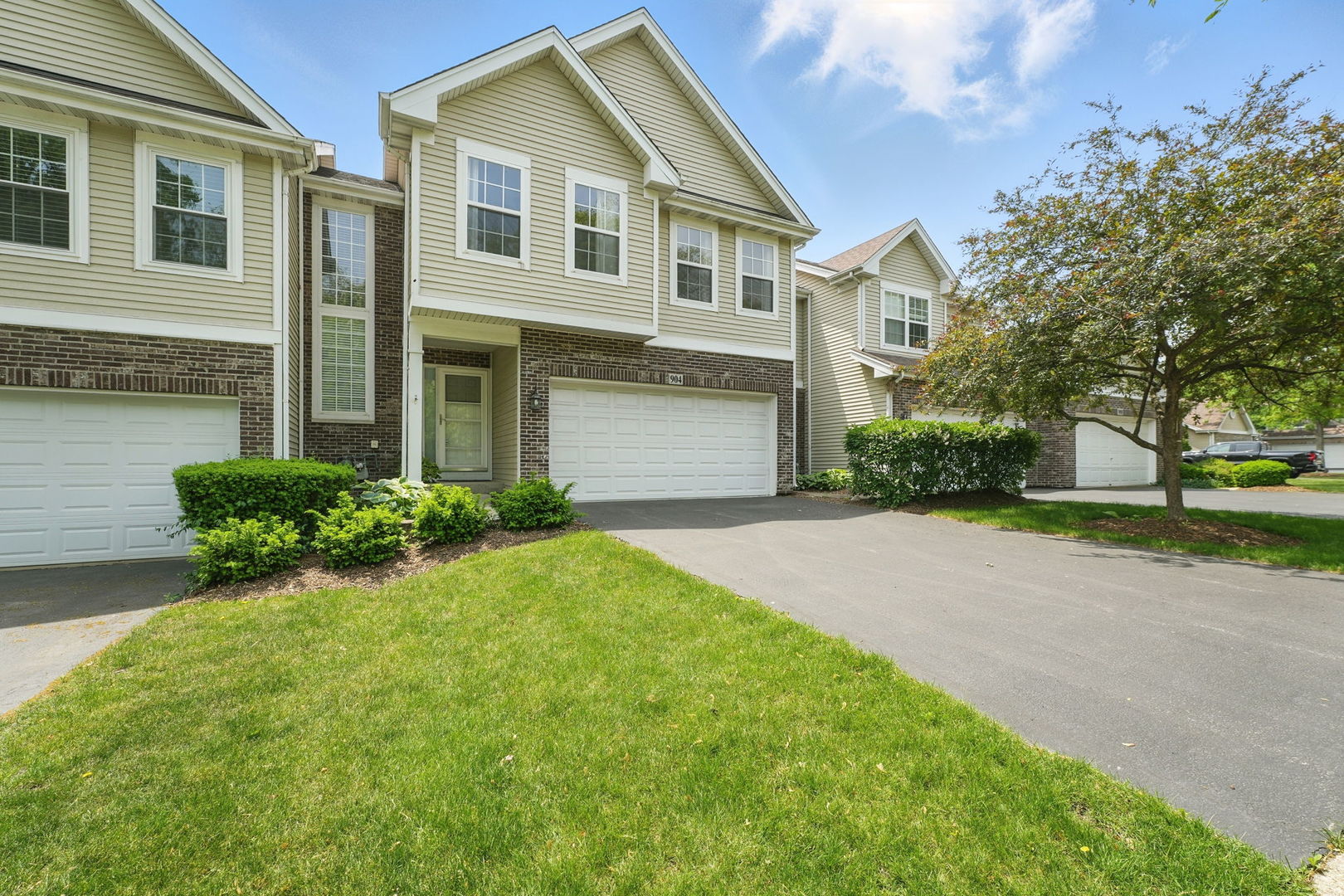 904 Willow Street, Itasca, IL 60143
