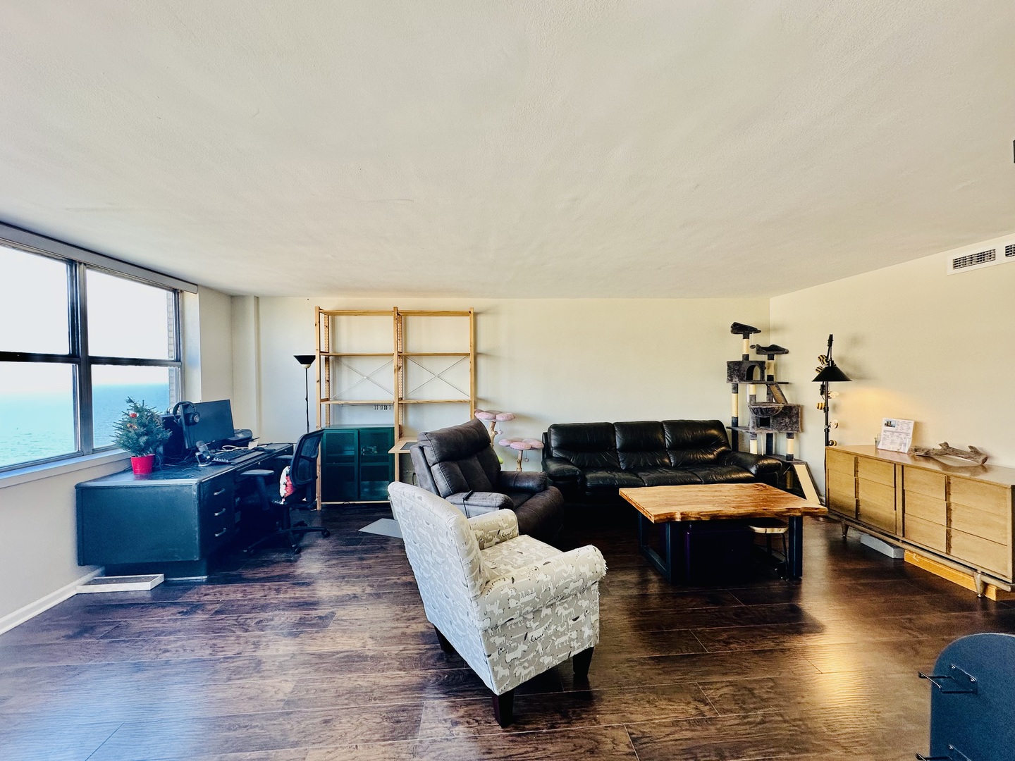 6301 N Sheridan Road #21E, Chicago, IL 60660