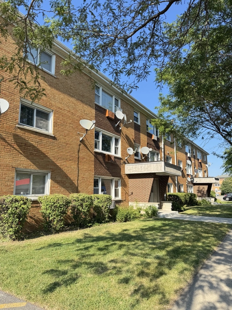 7858 Rutherford Avenue #3D, Burbank, IL 60459