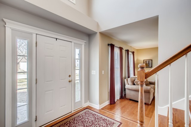 4035 Schillinger Drive, Naperville, IL 60564