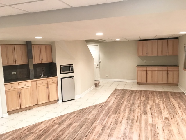 4035 Schillinger Drive, Naperville, IL 60564