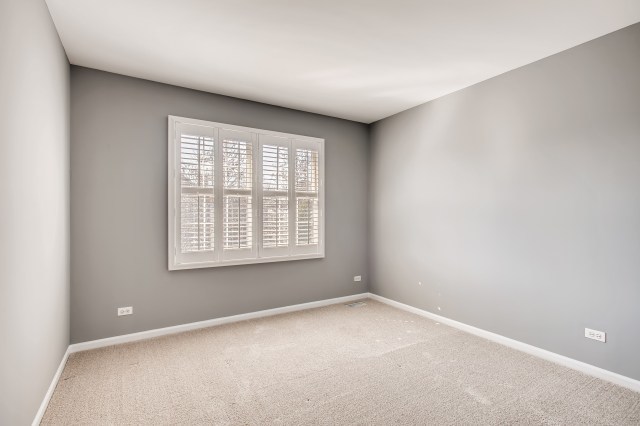 4035 Schillinger Drive, Naperville, IL 60564