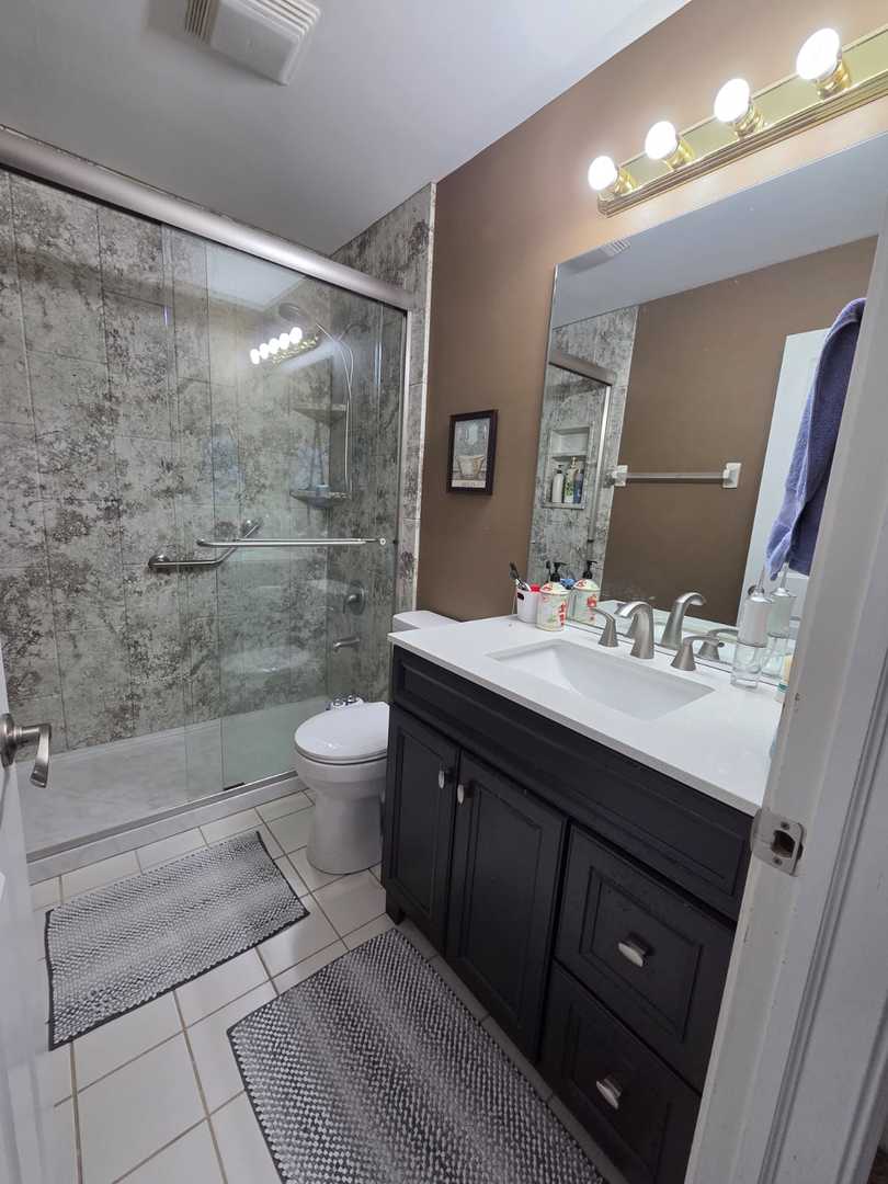 4035 Schillinger Drive, Naperville, IL 60564