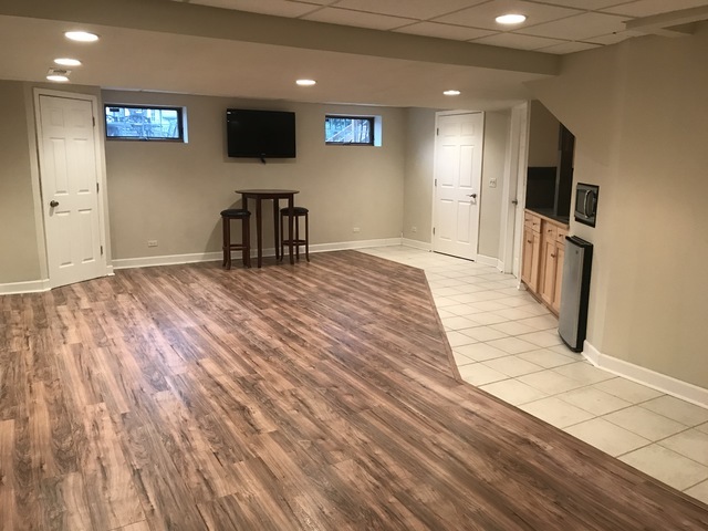 4035 Schillinger Drive, Naperville, IL 60564