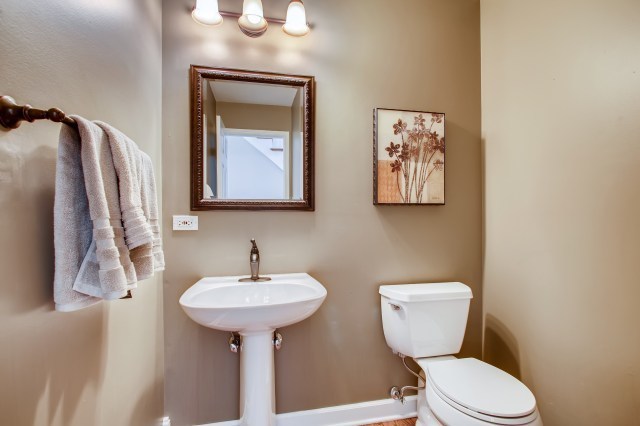 4035 Schillinger Drive, Naperville, IL 60564