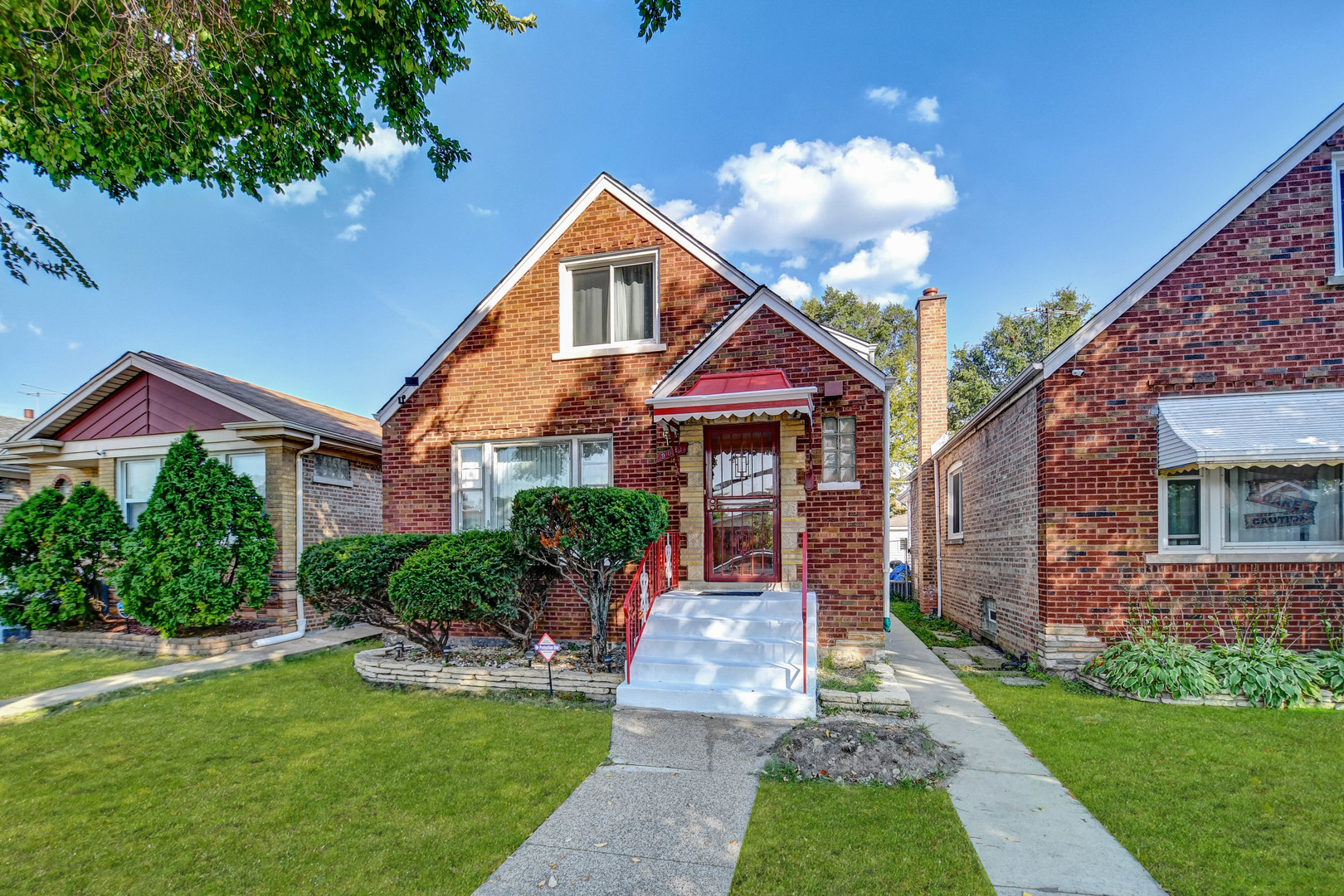 9041 S East End Avenue, Chicago, IL 60617