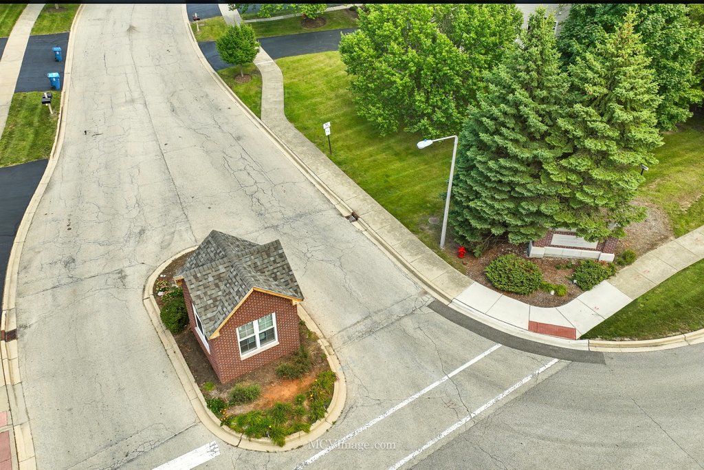 1637 Catalina Lane, Aurora, IL 60504