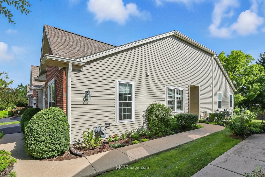 1637 Catalina Lane, Aurora, IL 60504