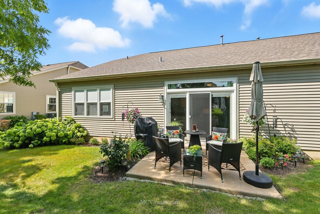 1637 Catalina Lane, Aurora, IL 60504