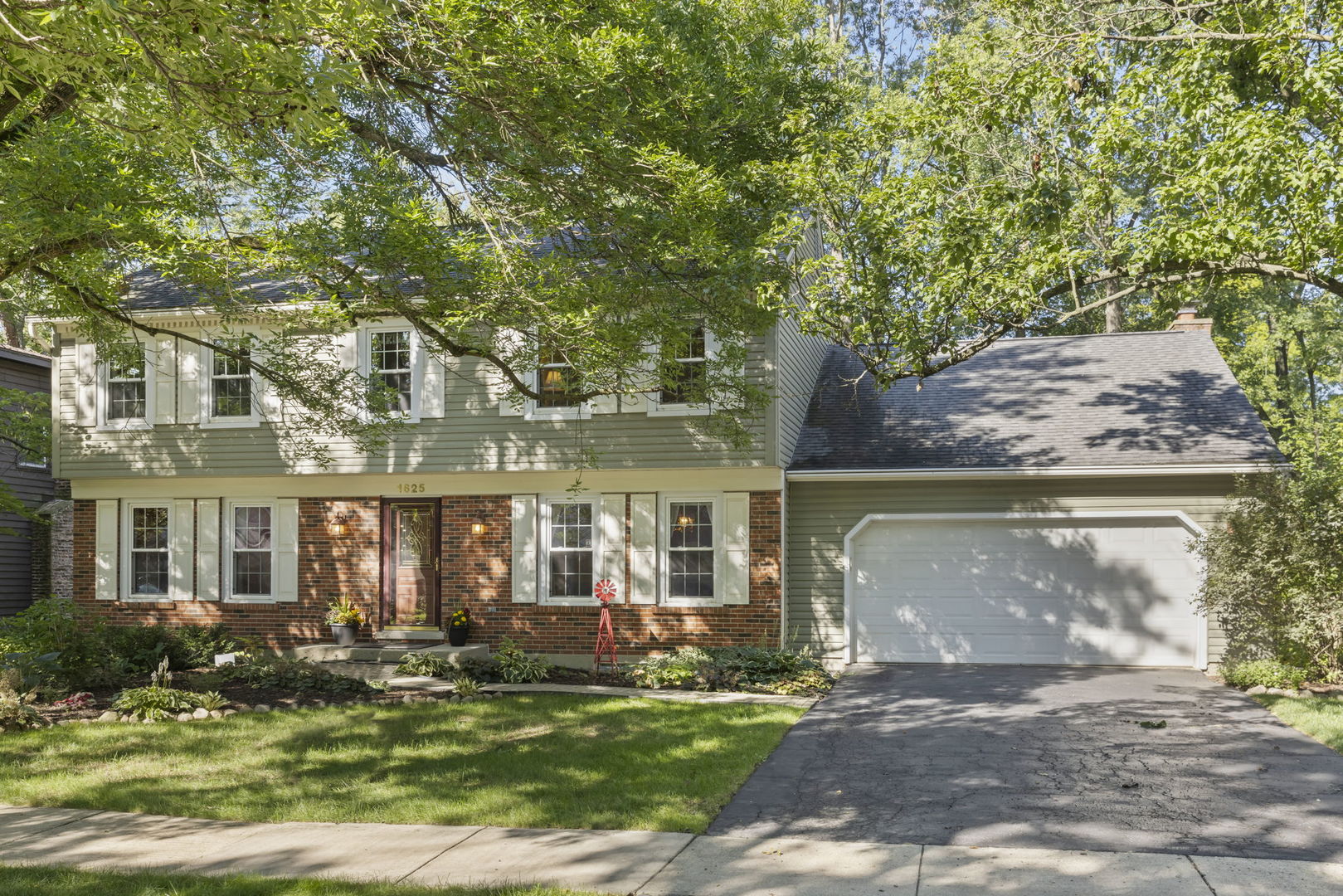 1625 Indian Knoll Road, Naperville, IL 60565