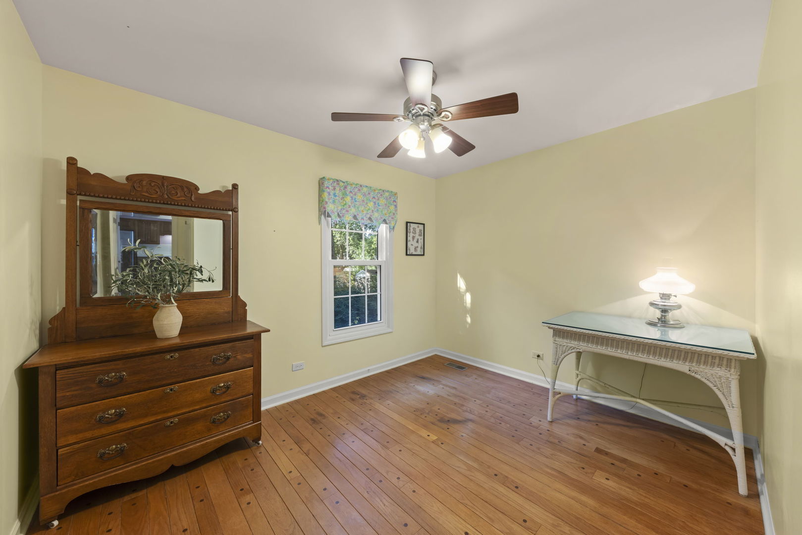 1625 Indian Knoll Road, Naperville, IL 60565