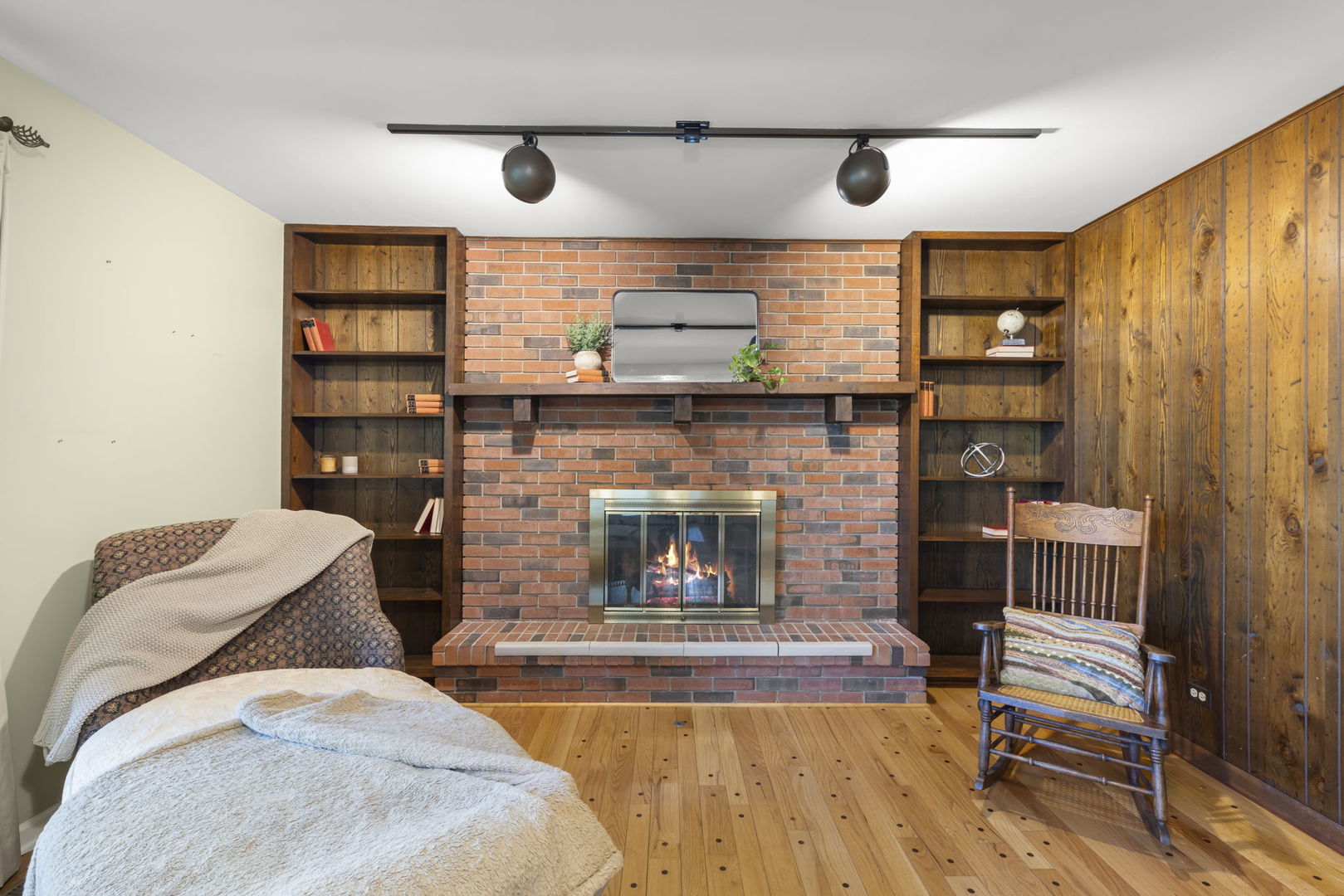 1625 Indian Knoll Road, Naperville, IL 60565