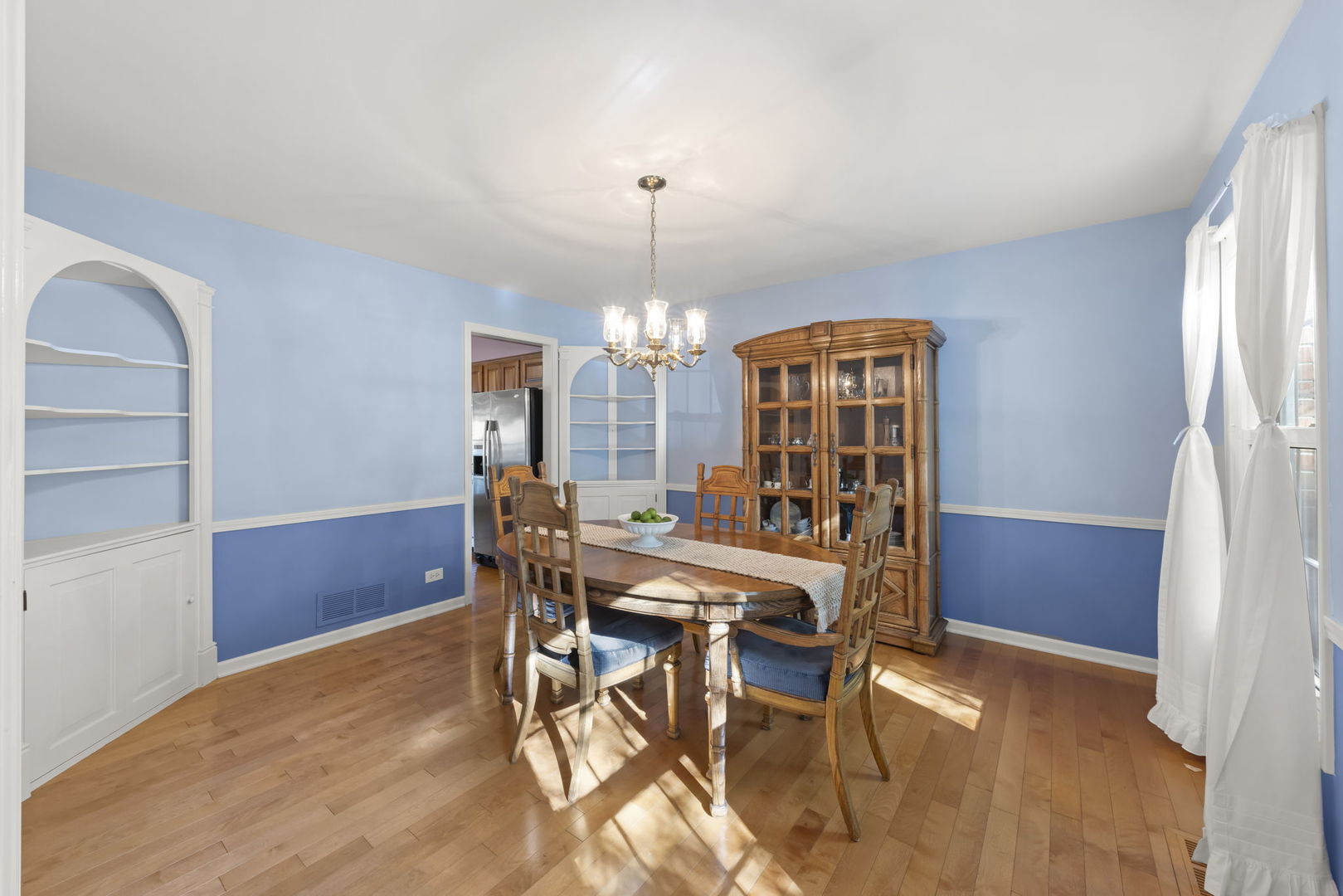 1625 Indian Knoll Road, Naperville, IL 60565