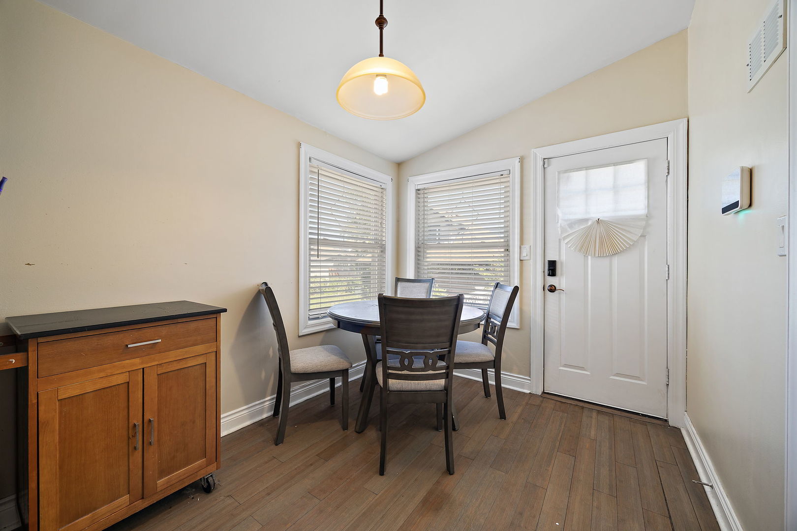 1435 Gunderson Avenue, Berwyn, IL 60402