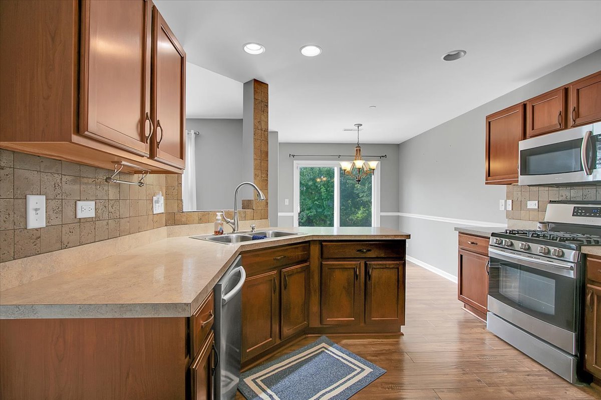 1385 Crimson Lane, Yorkville, IL 60560